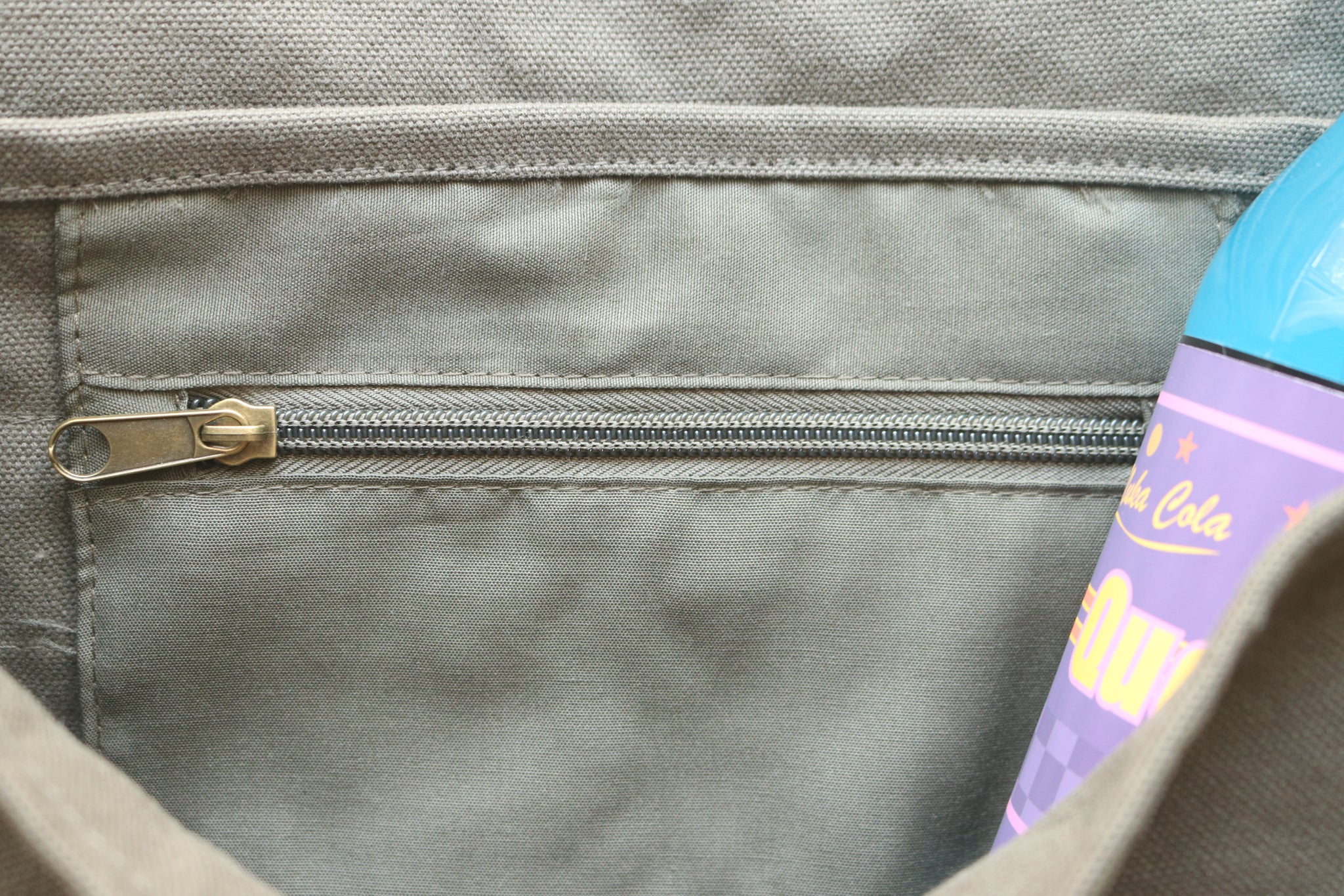 Pip Good Boy Field Bag