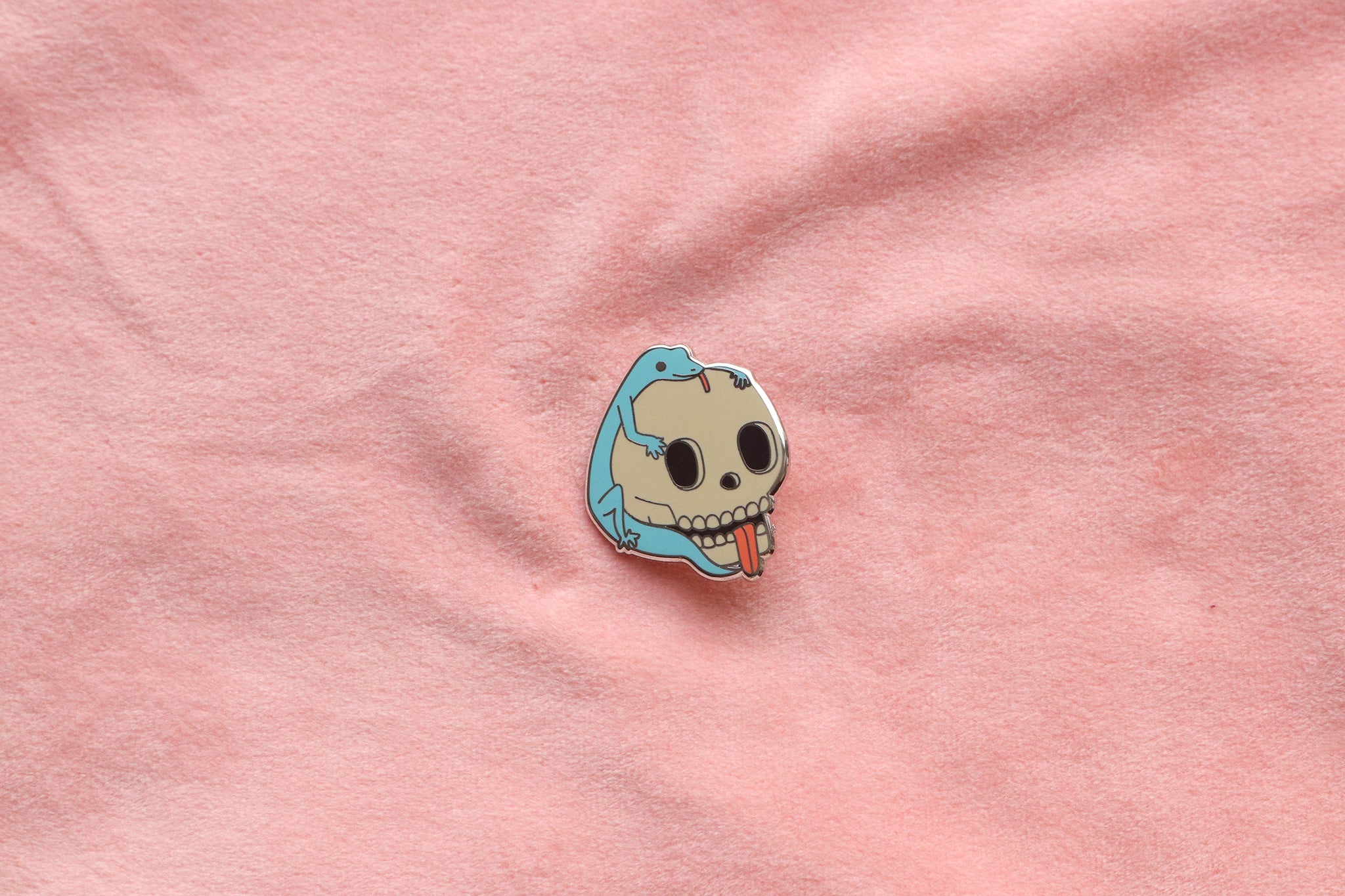 Skull and Lizard Hard Enamel Pin
