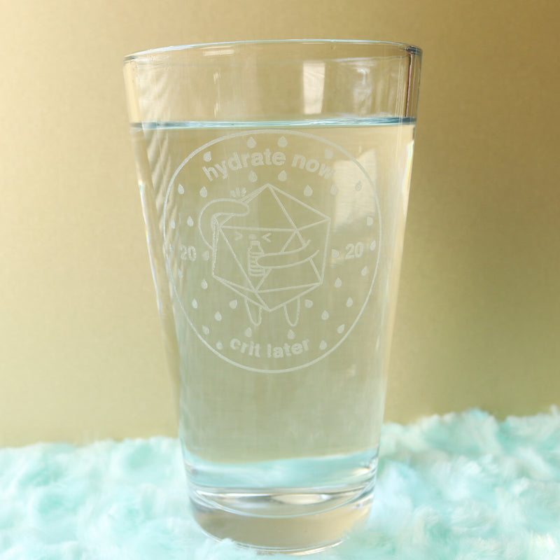 Water Drinking D20 Pint Glass